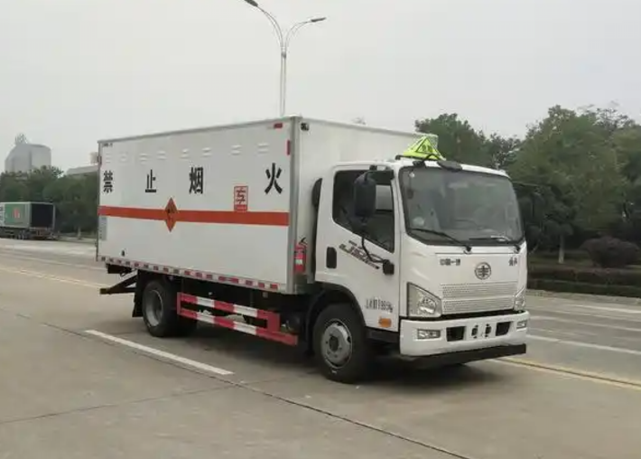 东阳爆破器材运输车可以上高速吗？
